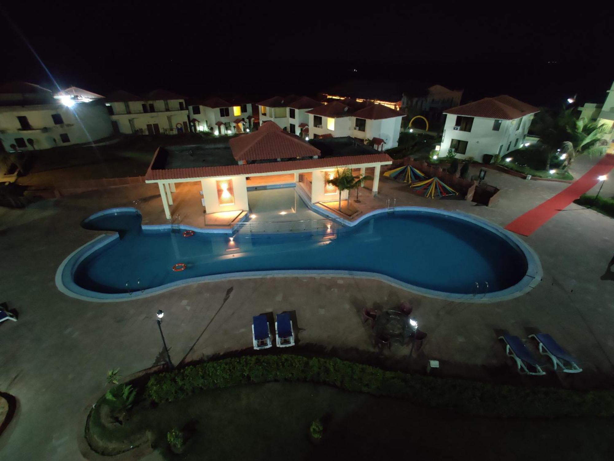 Orchha Club And Resort - Ocr Exterior photo