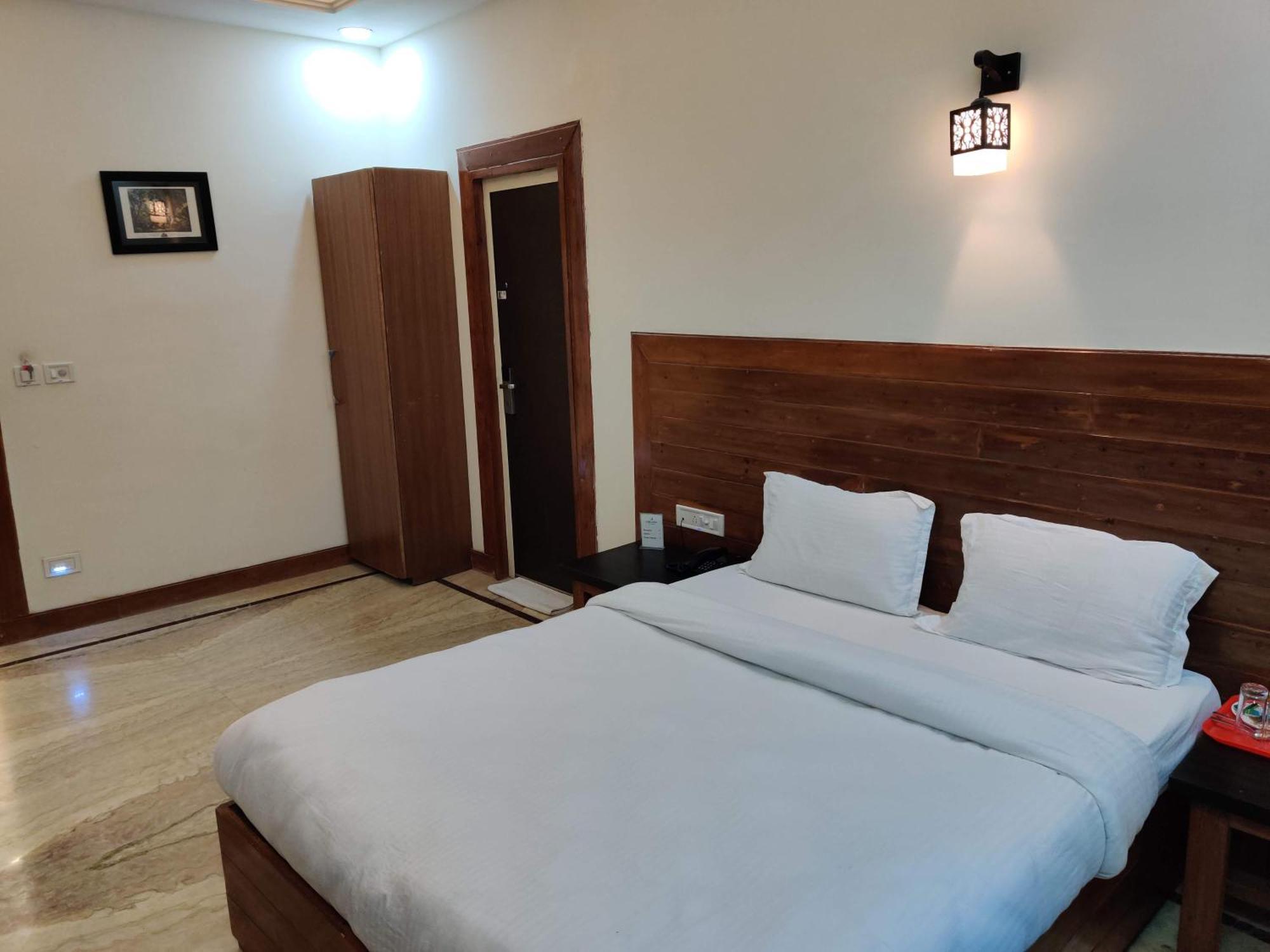Orchha Club And Resort - Ocr Exterior photo