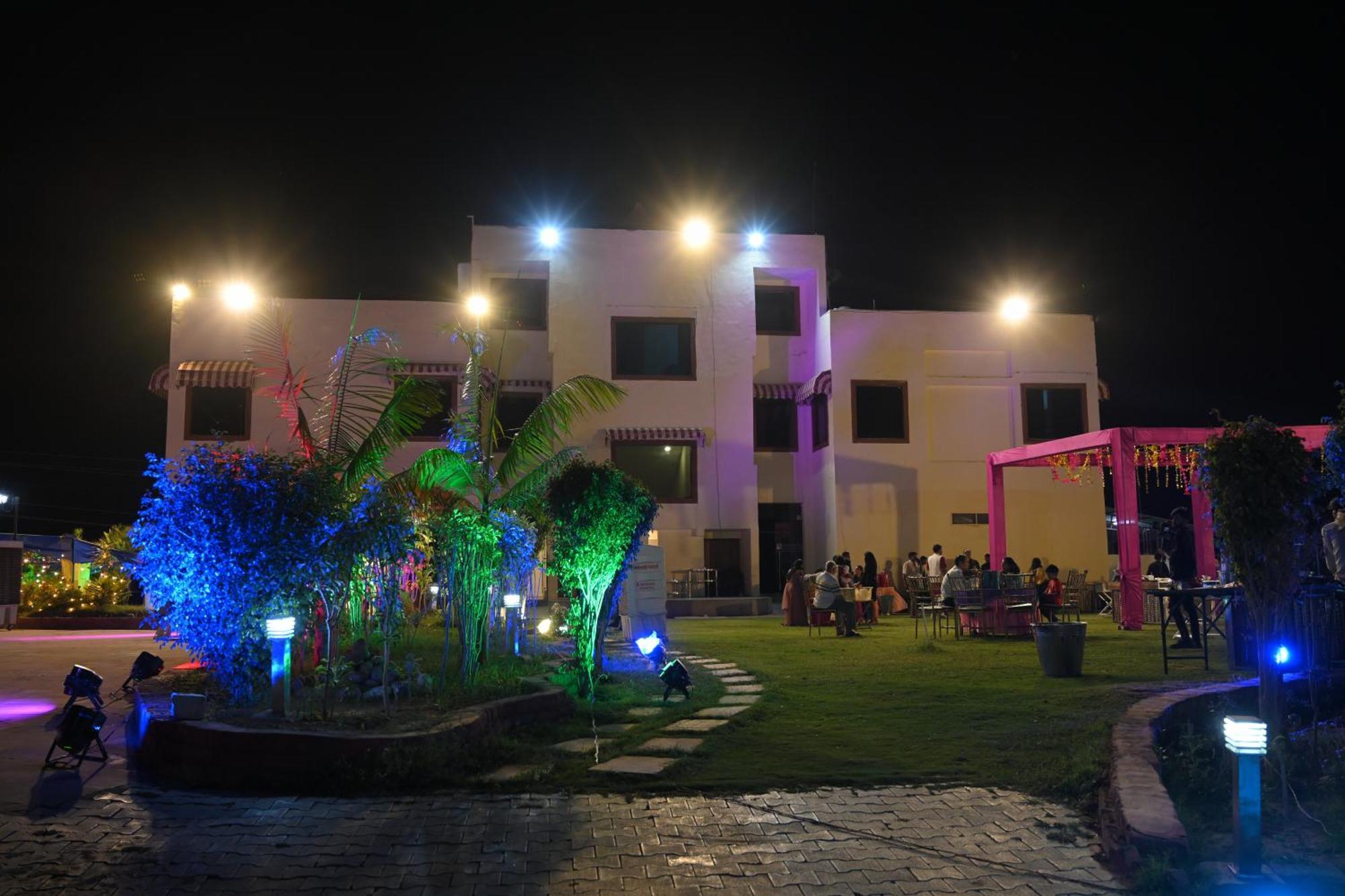 Orchha Club And Resort - Ocr Exterior photo