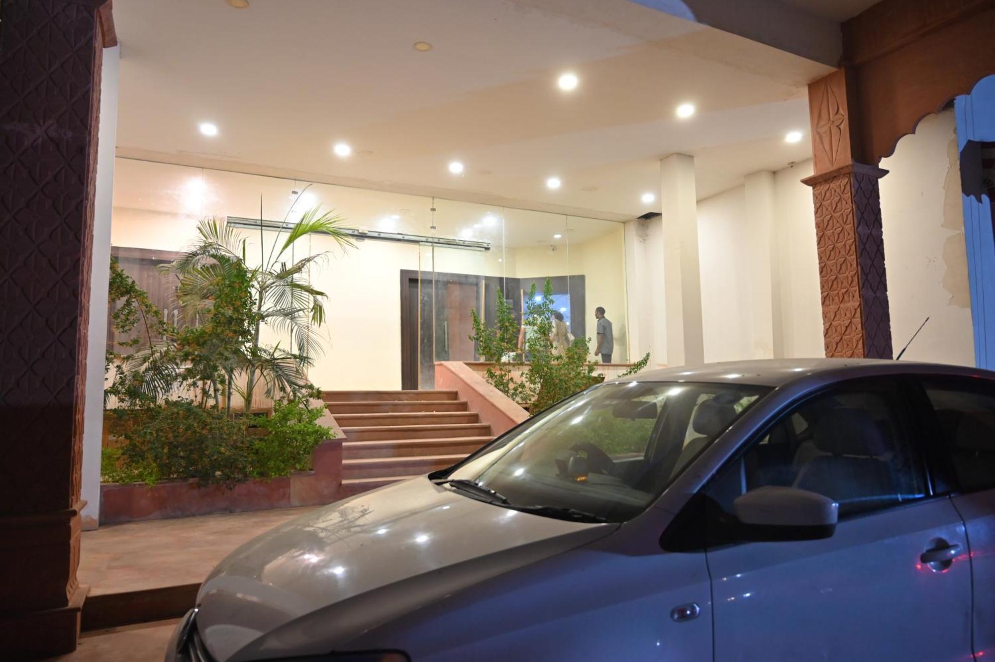 Orchha Club And Resort - Ocr Exterior photo